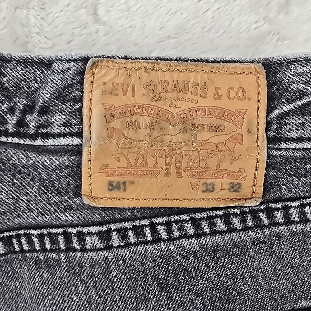 Levi's 541 Black Jeans Men's 33x29 Athletic Taper Fit Stretch Whiskers Grunge - Picture 8 of 13
